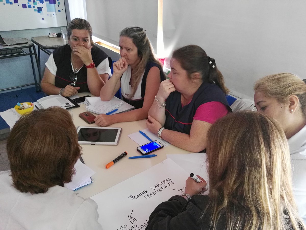 CCRTIC's tweet photo. Reflexión para la acción colaborativa #MovilEnManoCba #DiME2017 #AprendizajeMovil https://t.co/GuhhrCRTVF