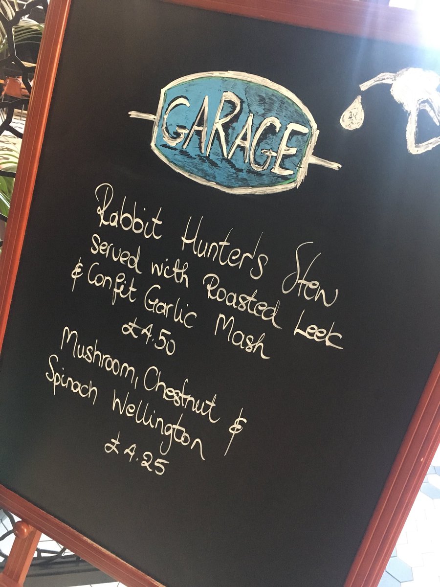 kellycuschieri's tweet photo. Crimbo fuel @Garage184SBR #dontMind #ifIdo @gwbramwell @BaxterStorey @rochegavin73 @EdWalker18 https://t.co/lcKUhKgnZz