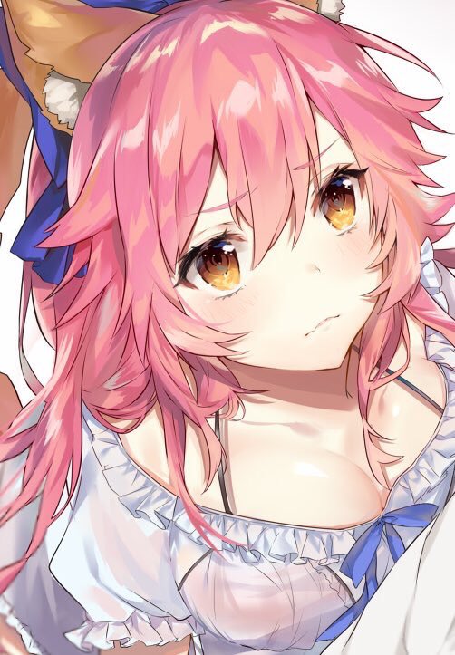 “Mikoooon-.”

Why is Tamamo pouting, one may ask? Because she feels neglected!