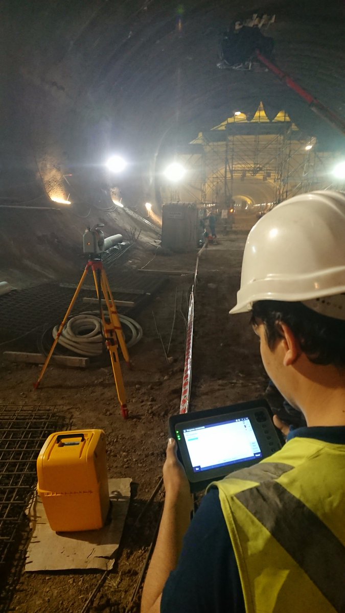 runcosa's tweet photo. Trabajando con nuestros amigos de Subterráneos de Bs As - Línea H 
#Demo #sx10 #Trimble #Geoespacial #Runco #Ingenieria @TrimbleNews https://t.co/HGdzBOIfyP