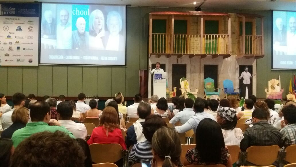 regioncaribeorg's tweet photo. "Es importante generar educación de calidad y en esto hay varios retos en materia de innovación": @BruceMacMaster, presidente de la @ANDI_Colombia durante Cumbre de #CasaGrandeCaribe por la Inclusión y la Transformación Social. #RegiónCaribe https://t.co/ua0eD3vJM1