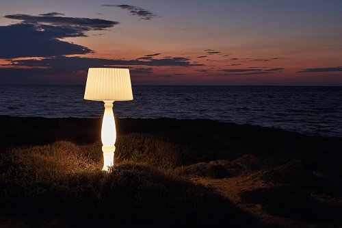 MyYourUK's tweet photo. Agata Lamp #outdoorlighting #hoteldesign #lighting #indoorlighting #lamp https://t.co/lYKYMshlMK
