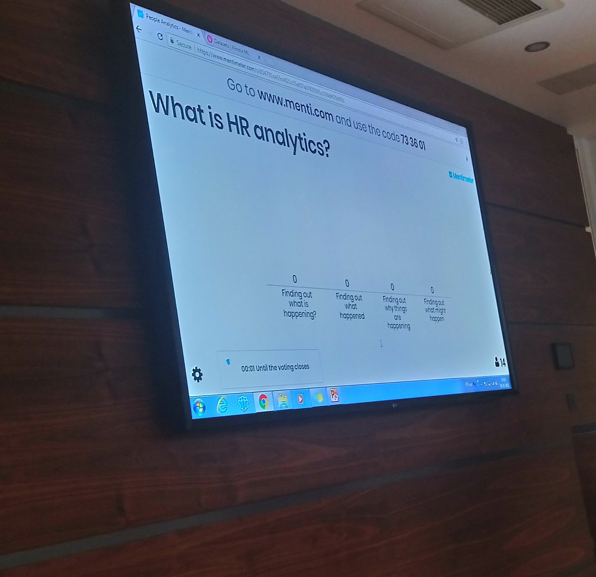 HRcommunity's tweet photo. Wat is HR analytics? Patrick Coolen van @ABNAMRO vraagt het aan de workshopdeelnemers #hrsolutionevent https://t.co/25bqM0ovHi