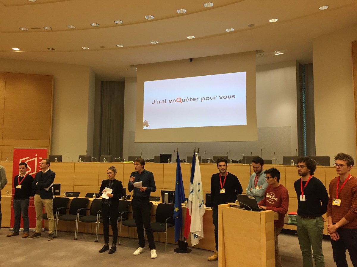 ESJLille's tweet photo. "J'irai enquêter pour vous" est le 8e projet pitché à la finale #MedialabESJ, une chaîne YouTube indépendante qui répond aux questions des internautes sur du local https://t.co/1rXteYyl4Q