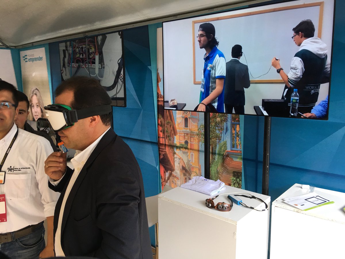 wdaza's tweet photo. Si estás en #HeroesFest2017 puedes visitar el punto de activación @SENAComunica en el escenario principal . @Heroes_Fest #FondoEmprenderSENA #TecnoparqueSENA #SENNOVA #HéroesConPropósito @jalizarazo @GabrielAicardoG @josedariocastro @CarlosAGamba @EmilioSENNOVA https://t.co/5DW33CWKY6