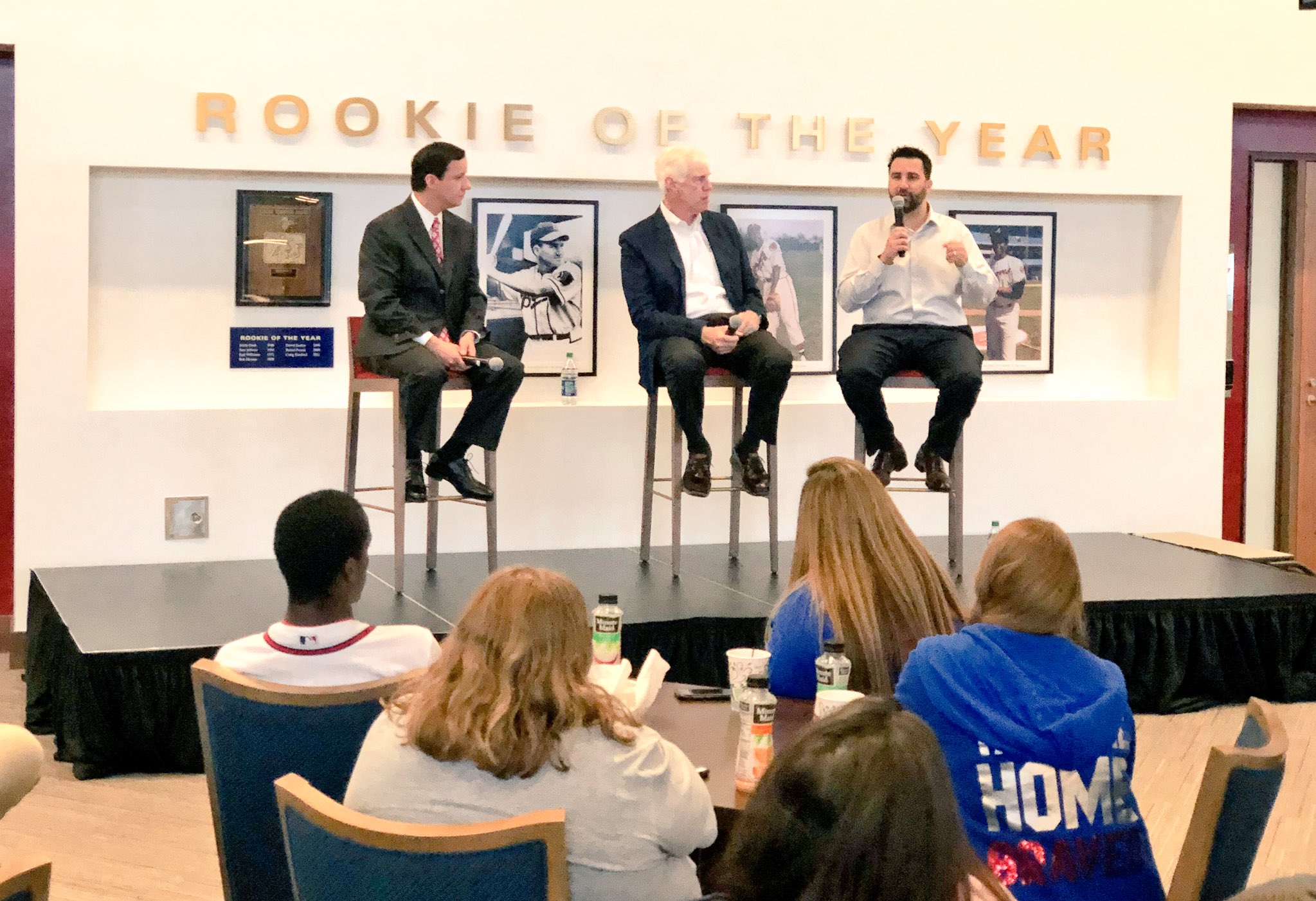 atlanta-braves-on-twitter-gm-alex-anthopoulos-spent-the-morning-speaking-with-braves-a-list-members-at-suntrustpark-chopon-https-t-co-i99fgrd8t2-twitter