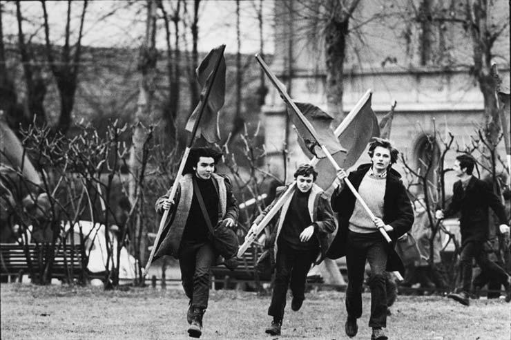 FuturaTorino's tweet photo. Torino ‘77, Futura ricostruisce gli #annidipiombo nella città-fabbrica italiana grazie a video, musiche, mappe e interviste ai testimoni dell'epoca per un'immersione negli anni più complessi del Paese post-bellico, a 40anni dall'omicidio di #CarloCasalegno https://t.co/3d1mYlfaho https://t.co/FRo6jTvCdj