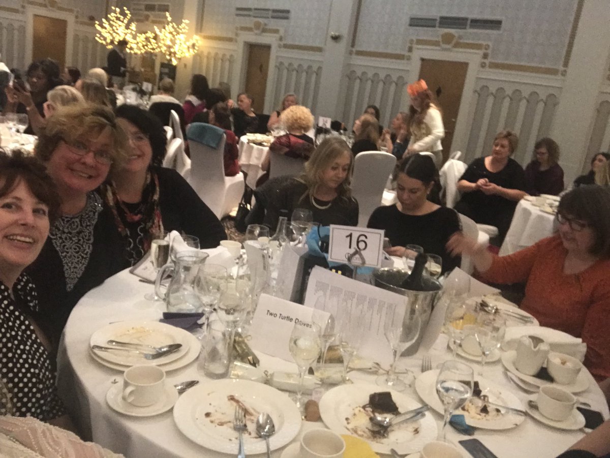 ElizabethMWard1's tweet photo. Cheese! #bbcl17 https://t.co/LMej8mXYf1