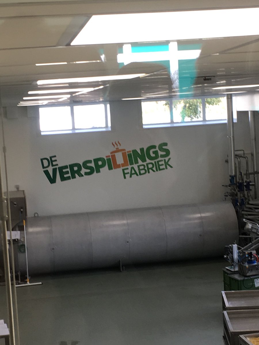 MirandaVdH1970's tweet photo. Barstensvol #Rabo inspiratie en onder de indruk van mijn bezoek aan de @Verspilfabriek. #BankingforFood https://t.co/KfX7plWHCZ