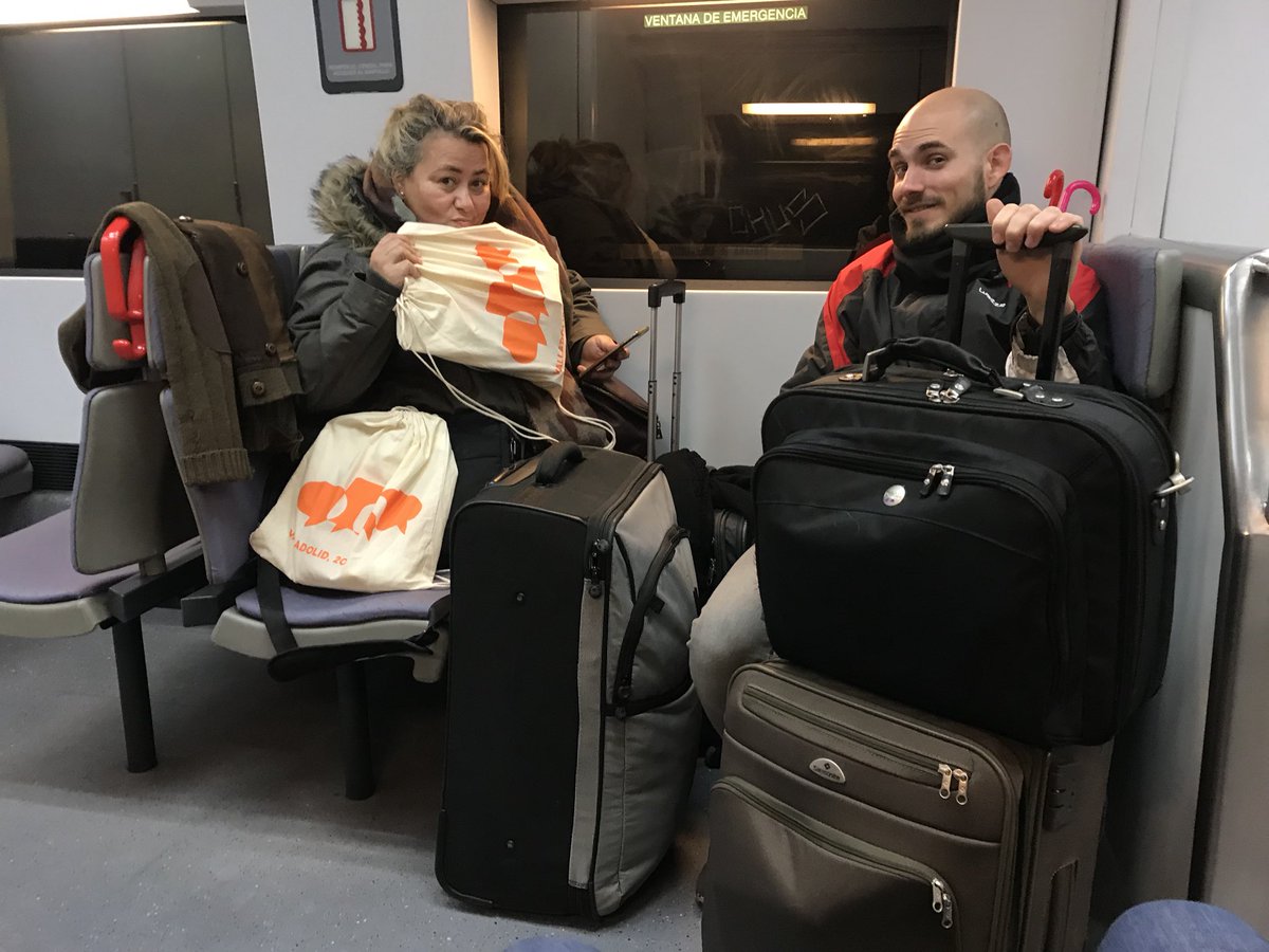 EIP_BCN's tweet photo. Bon dia! La representación de Bcn que ha colaborado en la organización del @CongProtocolo ya vuelve a casa. Contentos y felices de haber participado en #CIPROVALLADOLID17. Echaremos de menos a nuestros compañeros de @GrupoEIP y los grandes momentos vividos... #protocolo #eventos https://t.co/FquEA1lbiZ