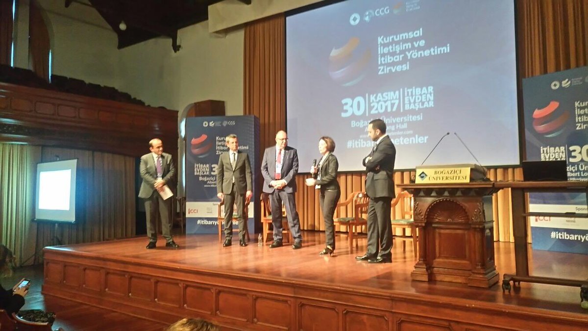 Anadolu Grubu'ndan Kaan Ünver , PepsiCo'dan Esra İren ve JTI'dan Mehmet Ateş'in kapanış konuşmasıyla Kurumsal İletişim ve İtibar Yönetimi Zirvesi'17 sona erdi. Değerli katılımcılarımıza, konuşmacılarımıza ve sponsorlarımıza çok teşekkür ederiz! #itibariyonetenler