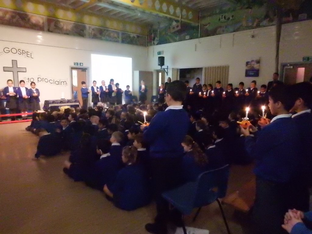 stgabrielssch's tweet photo. Today we held our Christingle Service - Let His Light Shine throughout the world. @ChristingleGlow https://t.co/jjTNLeXg6Z