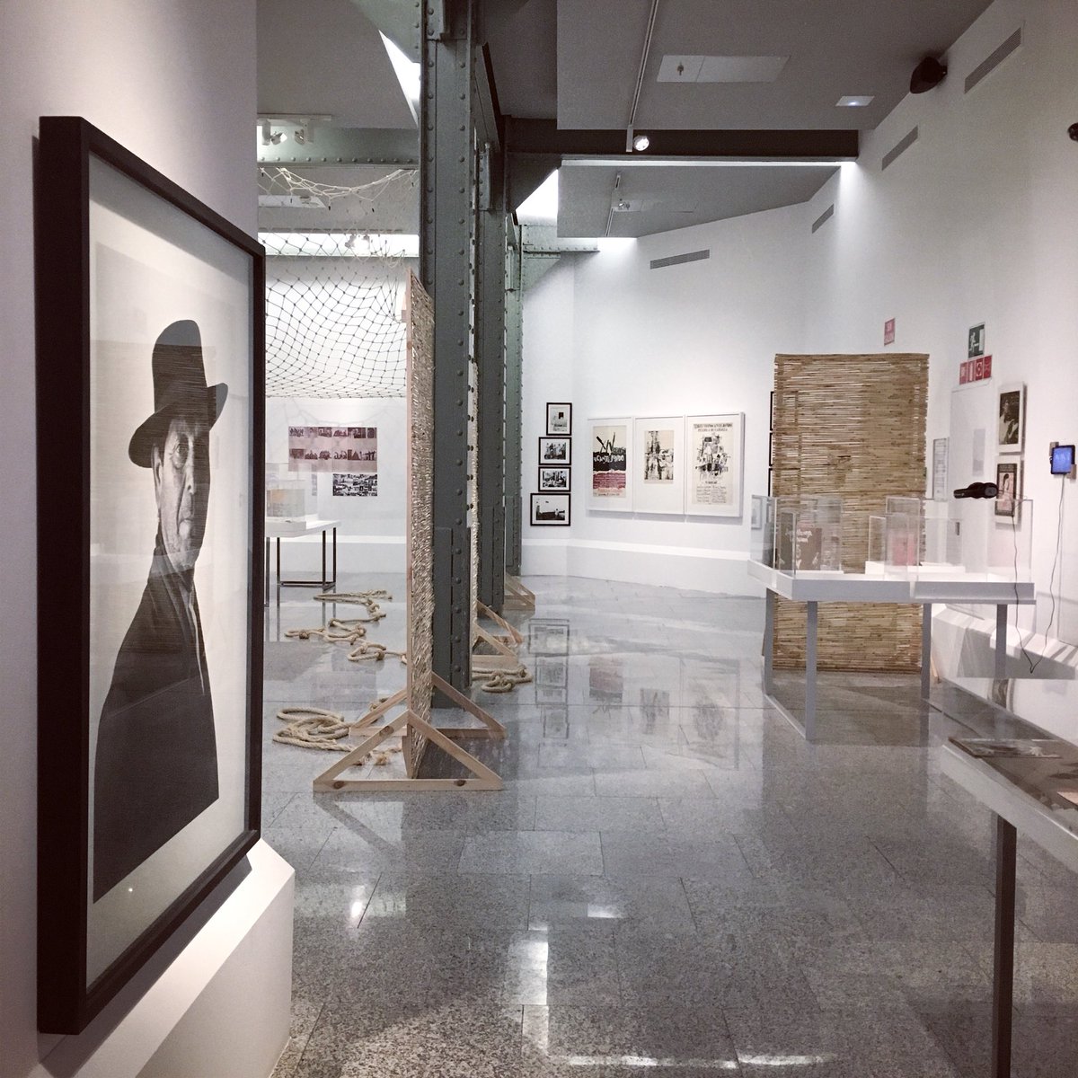 joanmorey's tweet photo. MÁQUINAS DE VIVIR. FLAMENCO Y ARQUITECTURA EN LA OCUPACIÓN Y DESOCUPACIÓN DE ESPACIOS #supermola #inabarcable @centrocentro @lavirreinaci https://t.co/wzKbu2FbOe