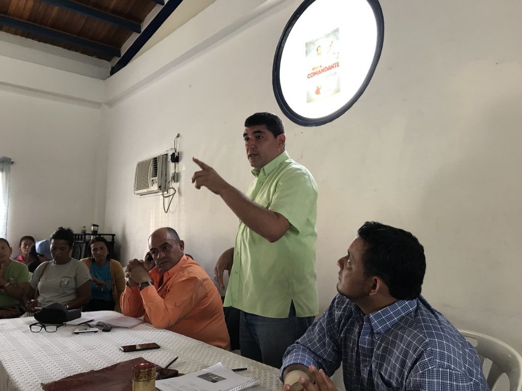 JEHYSONGUZMAN's tweet photo. Seguimos trabajando en Reunión de Planificación por el bienestar del pueblo del Municipio Julio César Salas y seguir consolidando la Revolución Bolivariana este 10 de Diciembre con Silvio Luis Torres a la Alcaldía https://t.co/YSbYm32f1T