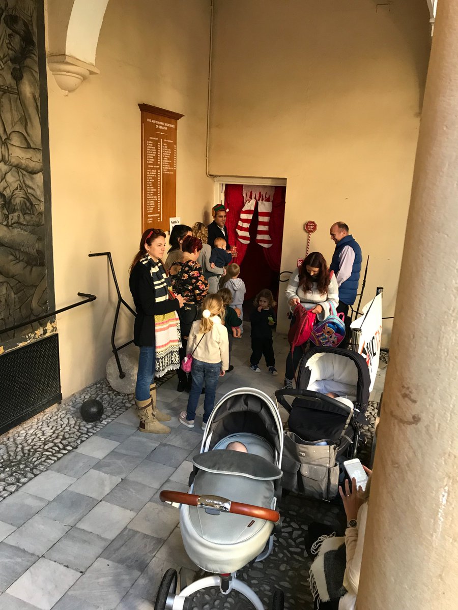 Convent_Gib's tweet photo. Lovely to see so much support for @gibsams and Girl Guiding #Gibraltar.
Santa is also here! #CCF2017 https://t.co/UH37ok7seT