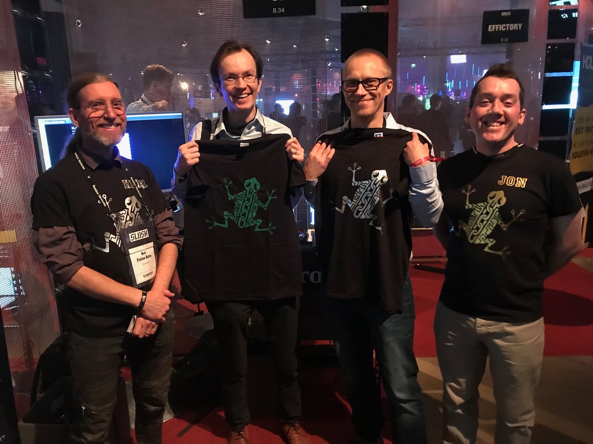 _chainfrog_'s tweet photo. @Teosto_ry  and @Tekesfi visited our demo booth, thank you! #blockchain #slush17 #blockdinder #chainfrog https://t.co/m0CxHigkch