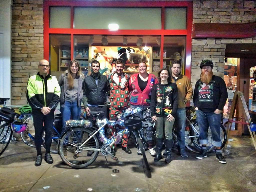 Bike_For_Fun's tweet photo. BEERSNGEARS: We rode, we played with toys, we drank beer. Such a typical ride. :) https://t.co/cn9DXIeYHo