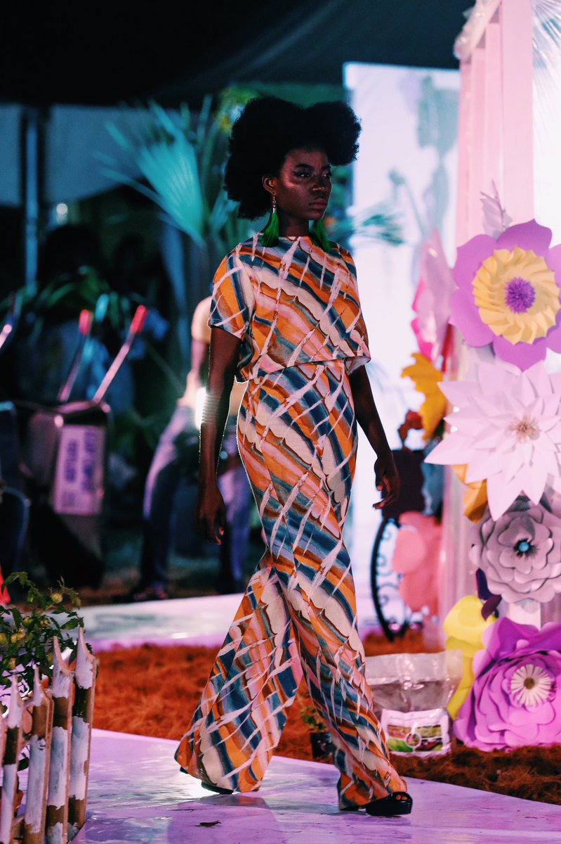 Laurie_Frempong's tweet photo. Pursue your dreams without fear or doubt .
At the @gfsghana Fashion show 2017.
Shot by @iamasephua
Wearing @divadeliciousgh #colourmodel #blackmodels #runway #petitegirls #ghana https://t.co/0bt8V2V738
