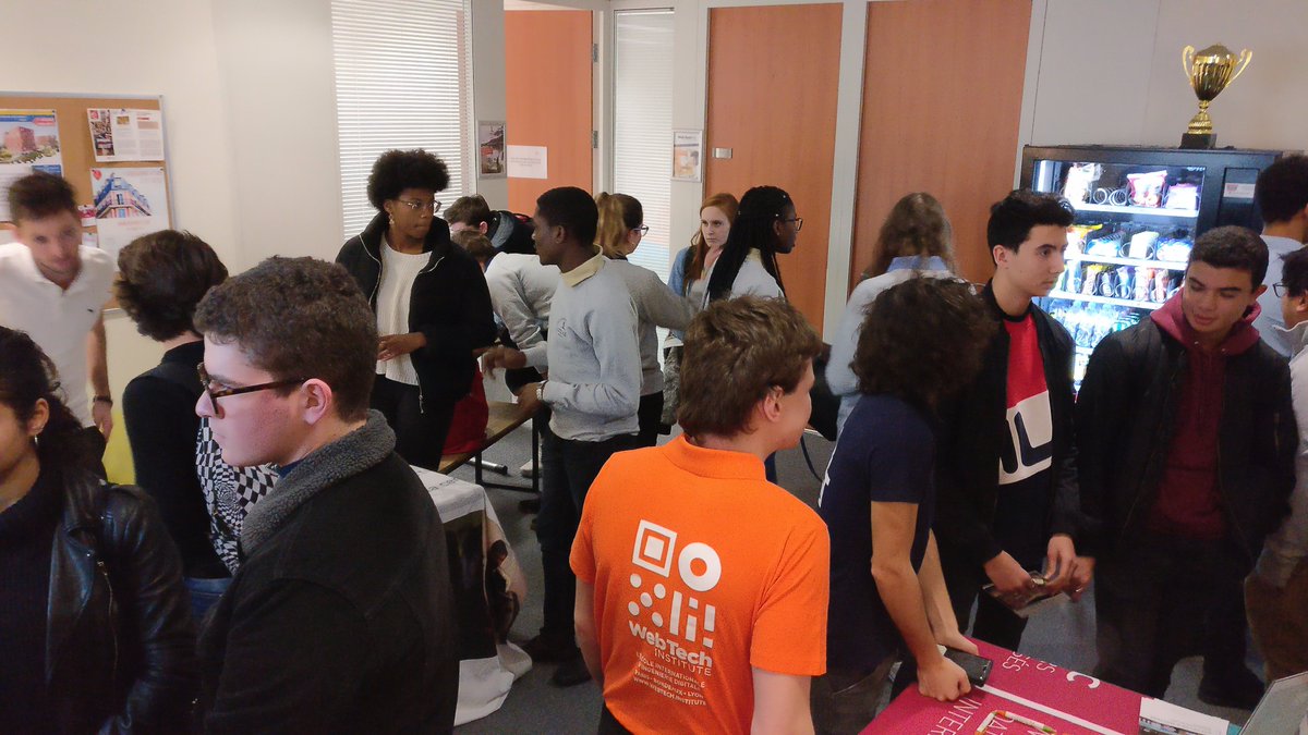 WebTech_Inst's tweet photo. Hier a eu lieu la première journée #PortesOuvertes de l'année pour le campus de @WebTech_Inst Paris. Au programme : présentation de l'école et des cursus. #WebTechInstitute #Ambassadors ✌️💪 https://t.co/3AFEDq0Kt0