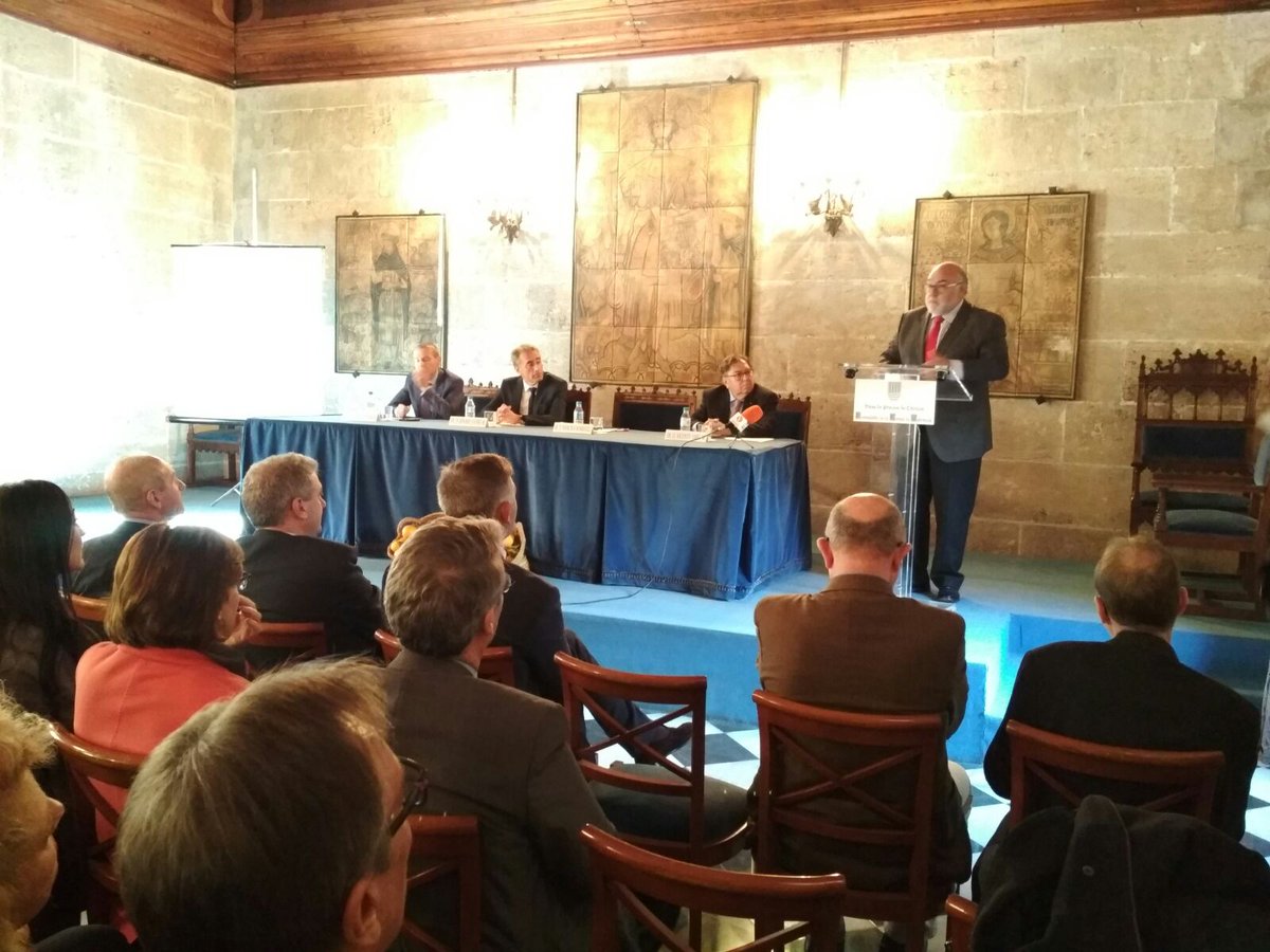 GVAagricultura's tweet photo. X aniversario Mesa Precios de Cítricos 🍊 en la Lonja de València.Transparencia+ información veraz ➡ funcionamiento 🆗 d la cadena alimentaria https://t.co/l0vuGM64e8