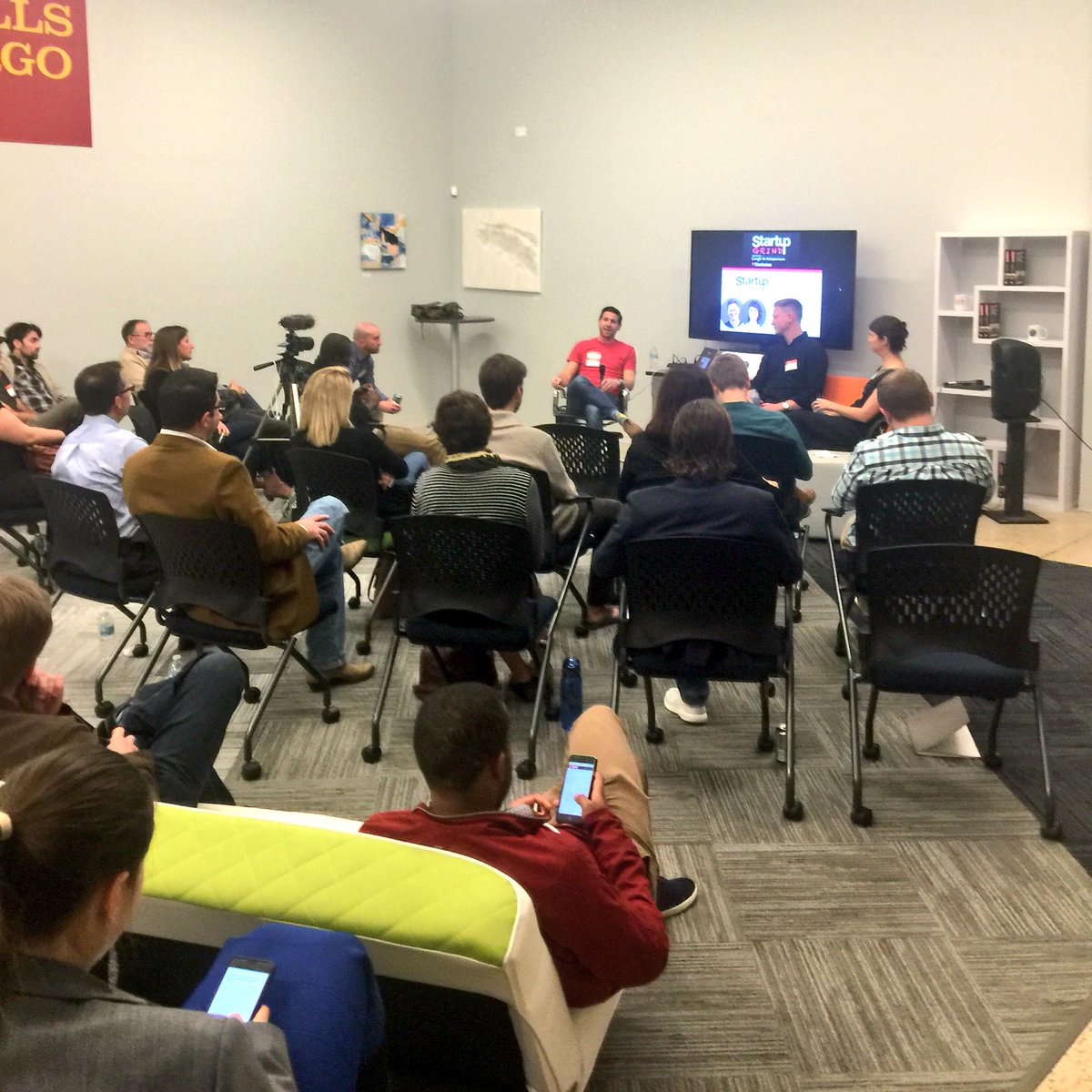 “Do what you’re good at. Do what you’re excited to do.” — Lindsay Windham

<a href="/StartupGrindCHS/">Startup Grind CHS</a> hearing from Co-Founders of <a href="/DistilUnion/">Distil Union</a> 👌🏼