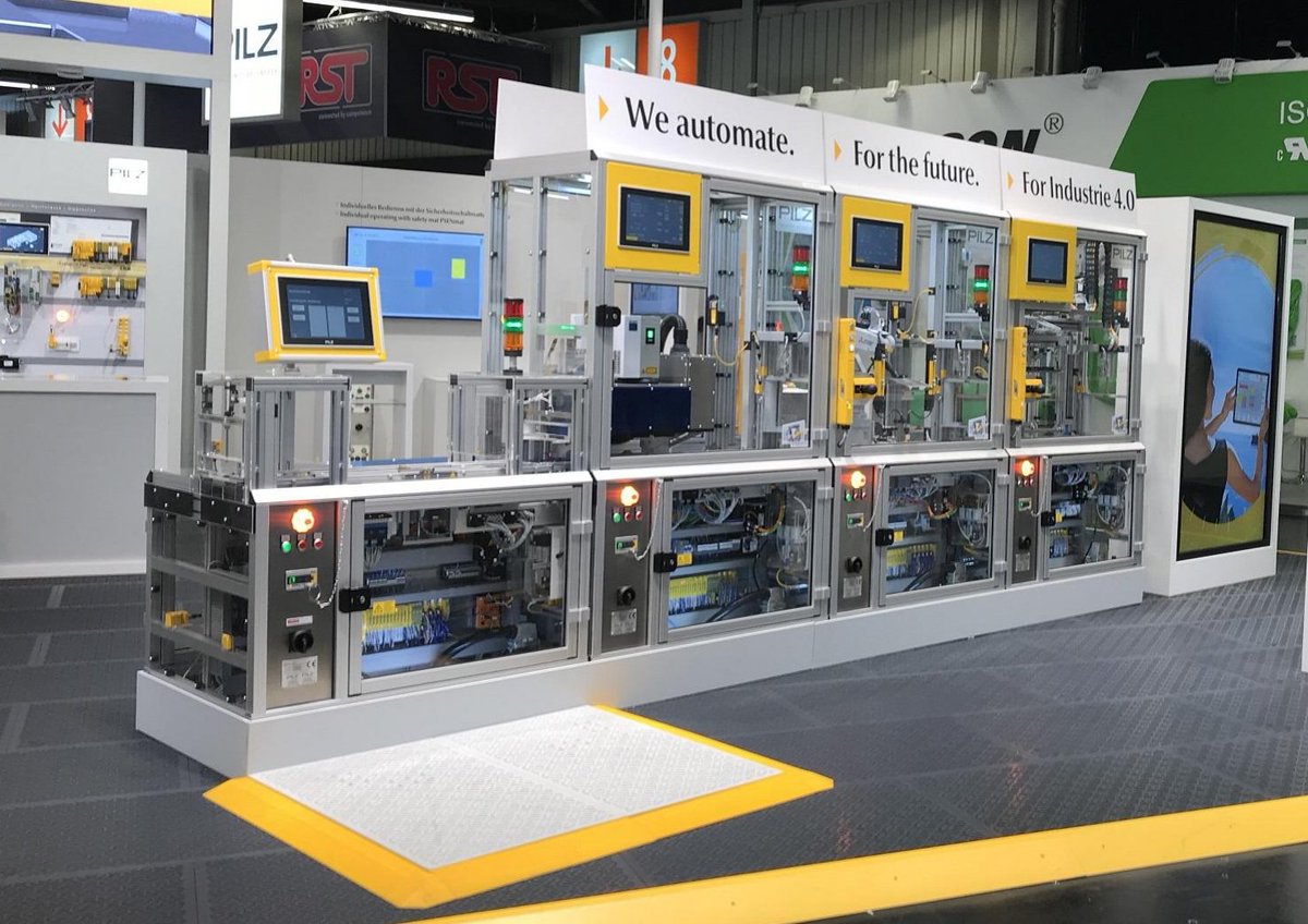 Pilz_INT's tweet photo. Get the Pilz #SmartFactory model to issue your personal give-away featuring your name! You are in charge of operating the workpiece carrier, using the #PressureSensitiveSafetyMat PSENmat. Let's try it out now! Booth 9.370 #sps_live #Industry40 https://t.co/SyYiCKNCzH