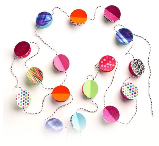 Never judge a craft by its size. Big colors come from these Little Crafts! Not only are they fun to create, but they’ll brighten up any day. Including yours! annwilliamsgroup.com/collections/li…

#CraftTastic #CraftCrush #AnnWilliamsGroup #wherefunrules #colors #bright #stockingstuffer