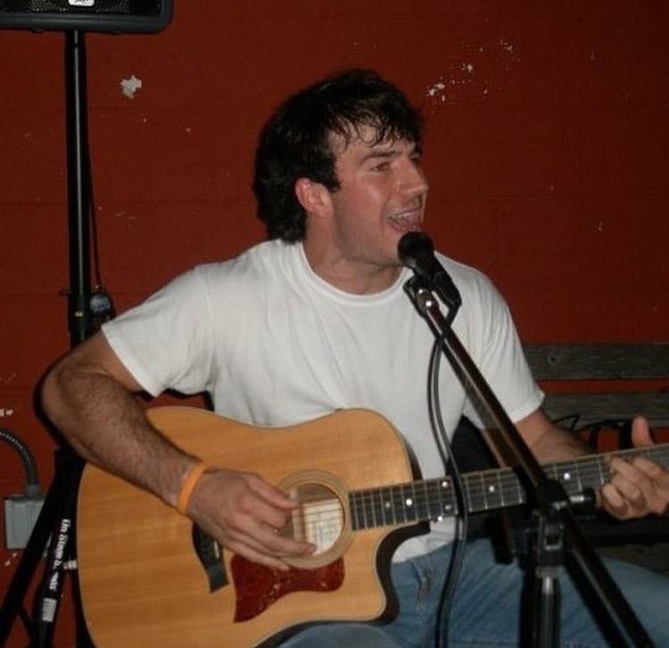SamHNews's tweet photo. An old pic of Sam! #throwbackthursday https://t.co/j7RJiPuzN0