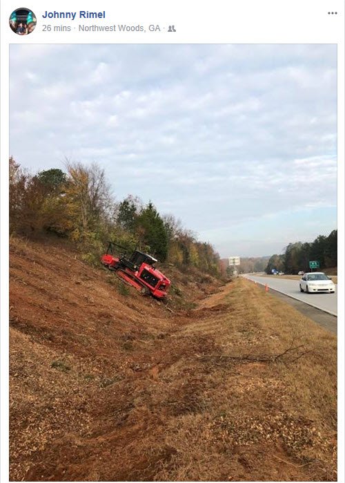 Feconllc's tweet photo. Johnny Rimel in GA is getting some roadside clearing done today with his FTX128! #fecon #landclearing #vegetationmanagement #landmaintenance https://t.co/PRRQHmvJje