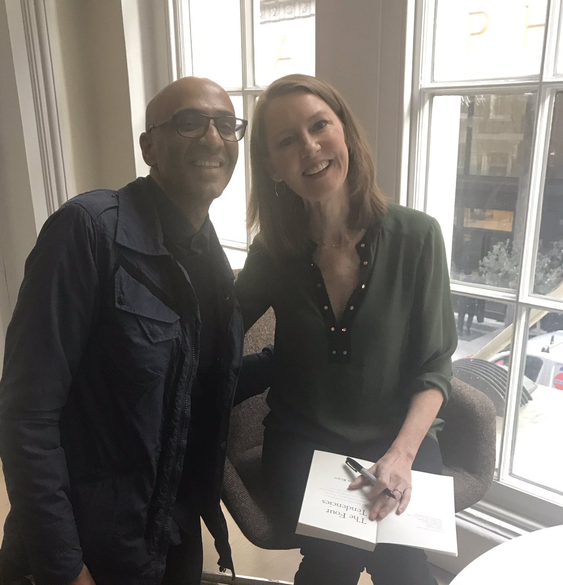 rajhousing's tweet photo. @gretchenrubin good 2 meet u today @RSAEvents @laurahmushrooms - nice to meet a fellow #Brumie too @TalksLondon Awesome 60 minute talk &amp; question time @theRSAorg @ScarlettRoitman https://t.co/jxuwFDybfZ