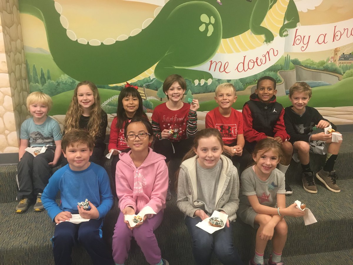 CESSouthlake's tweet photo. Congrats November Green Ticket Winners! Loving their @PeaceLoveDonut prize! #kindnessmatters #CiSDcorevalues @Carrollisd https://t.co/DjO9EtlMMx