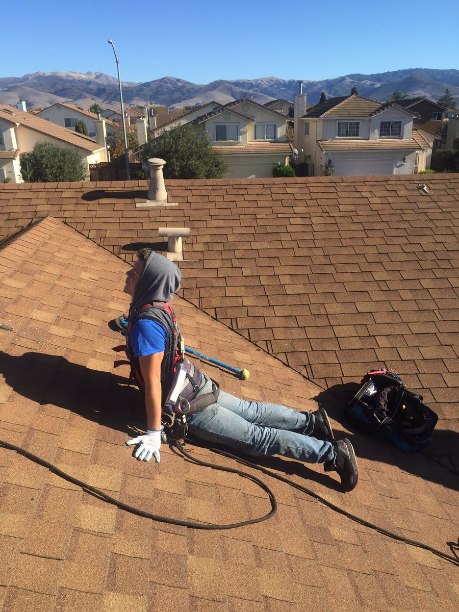 SolarJeezus's tweet photo. considering re-roofing the house with yoga mats #HotYoga https://t.co/qhjXmqop8T