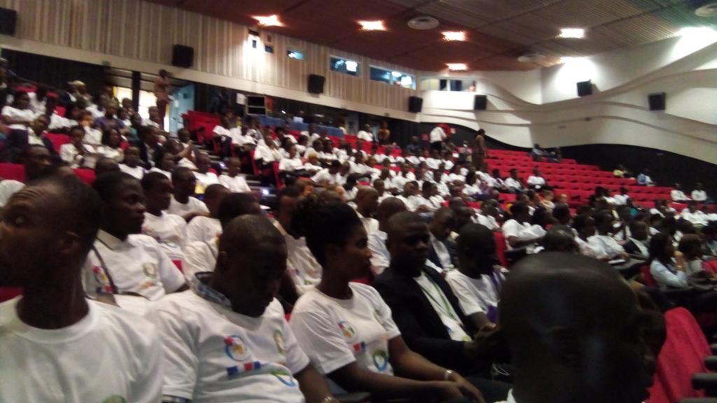 300 jeunes présents au centre culturel français pour participer au sommet UE UA <a href="/Faida_juliette/">Nsensele Faida Julie</a> <a href="/MAJAOF8/">MAJAOF</a> <a href="/jasrpfci/">Jeunes Ambassadeurs SR/PF-CI</a>