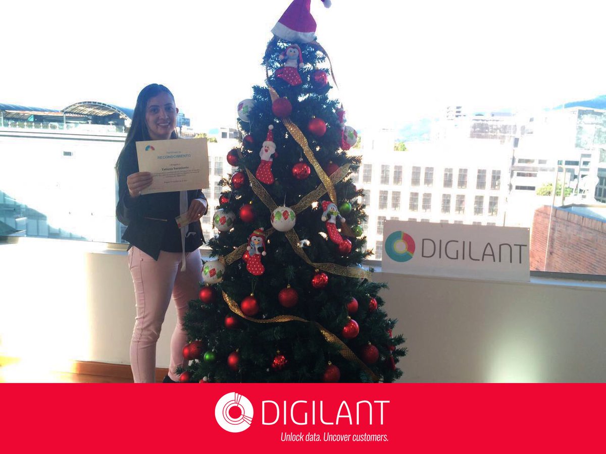 Digilant_LATAM's tweet photo. En Digilant Colombia los miembros de nuestro Centro de Excelencia recibieron un reconocimiento por su compromiso y dedicación ¡¡Muchas felicidades!! 🇨🇴 🎉🎄 https://t.co/sIDGiOmSrX