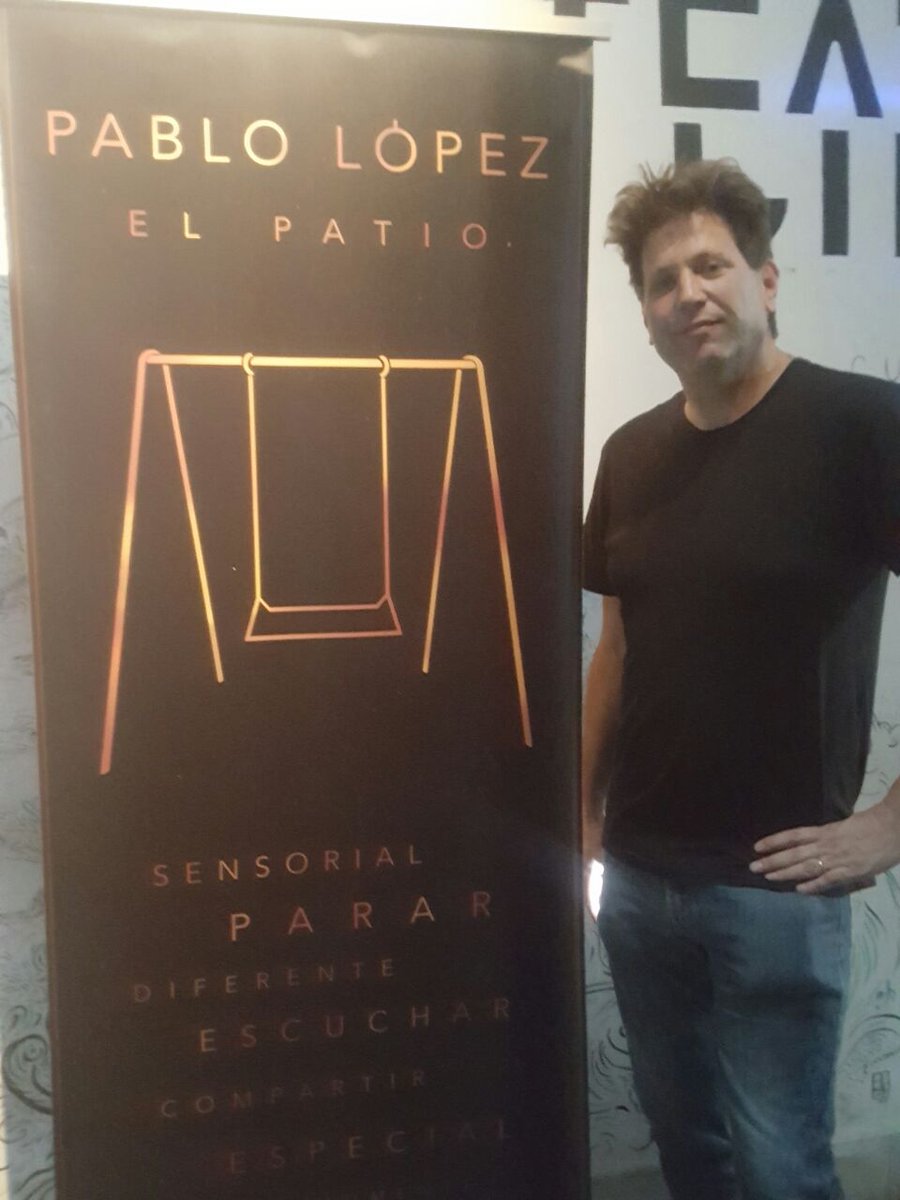 BebeMusicTW's tweet photo. Gran experiencia en @TeatroCiego escuchando "El Patio", nuevo tema de @PabloLopezMusic #Epico https://t.co/FY31kv0W2c