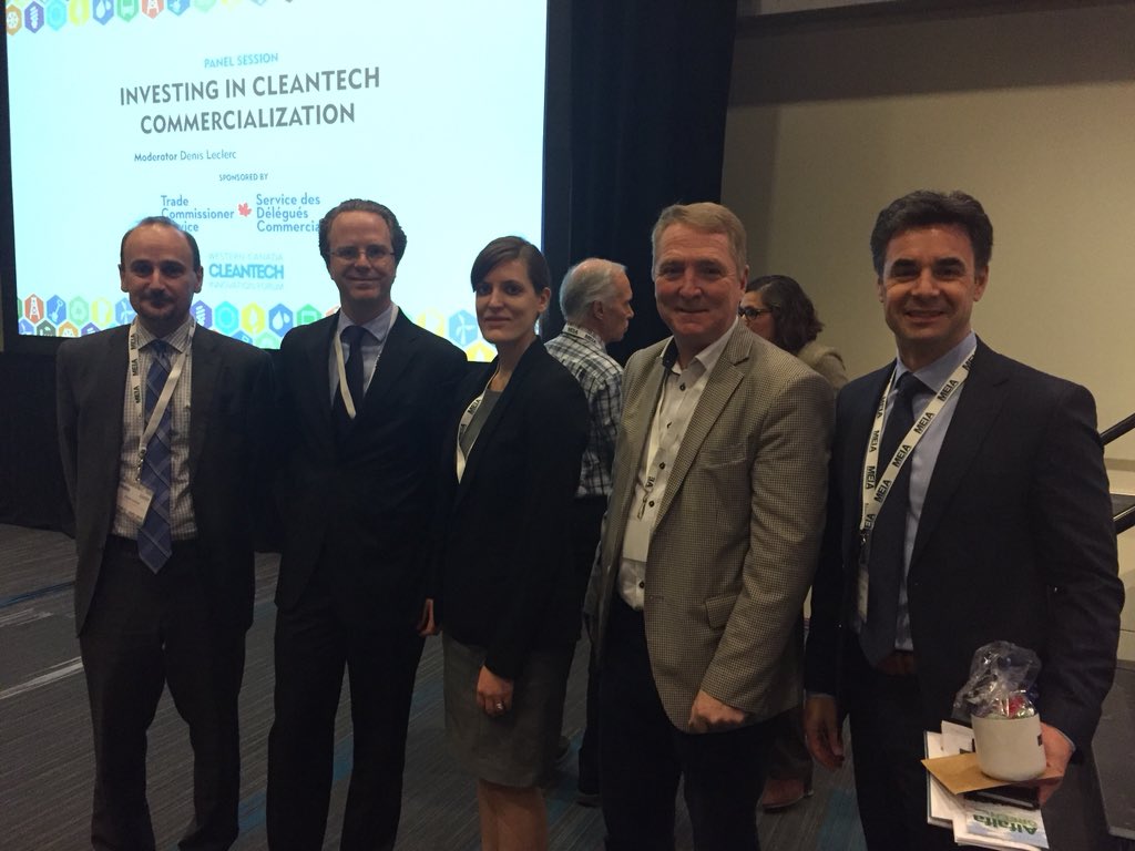 JPLinteau's tweet photo. Thanks to @meiamb for opportunity to talk about @TCS_SDC and @edc services for #cleantech2017 exporters at Western 🇨🇦 #Cleantech #innovation forum in #Winnipeg https://t.co/HBHFmuzAWM