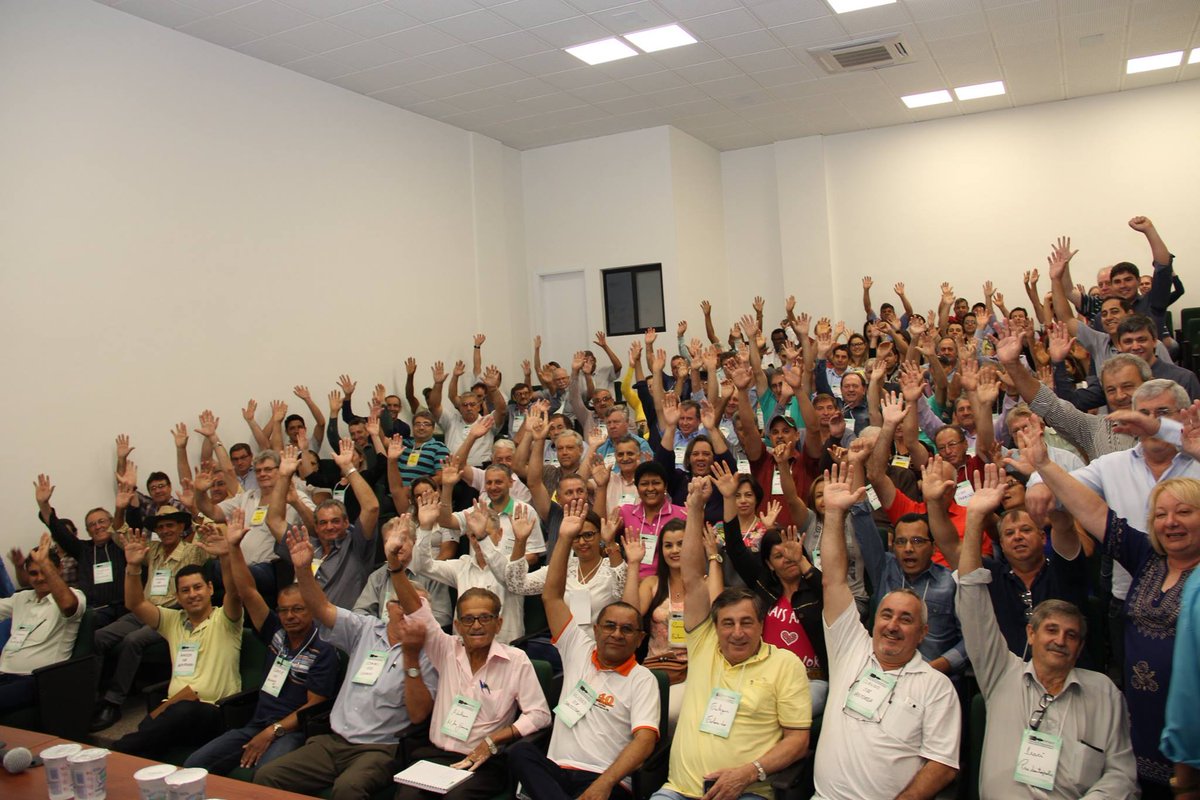 mjrbrambilla's tweet photo. #ASSEMBLEIAORÇAMENTÁRIA 2018 💵Os dirigentes da base #Sindical da #FETAEP visitam as novas instalações da Federação. 👏👏👏👏👏
"O diálogo é o único mecanismo que, de fato, constrói resultados significativos".
#AgriculturaFamiliar #PolíticasAgrícolas #Sustentabilidade https://t.co/9XfN35ccM2