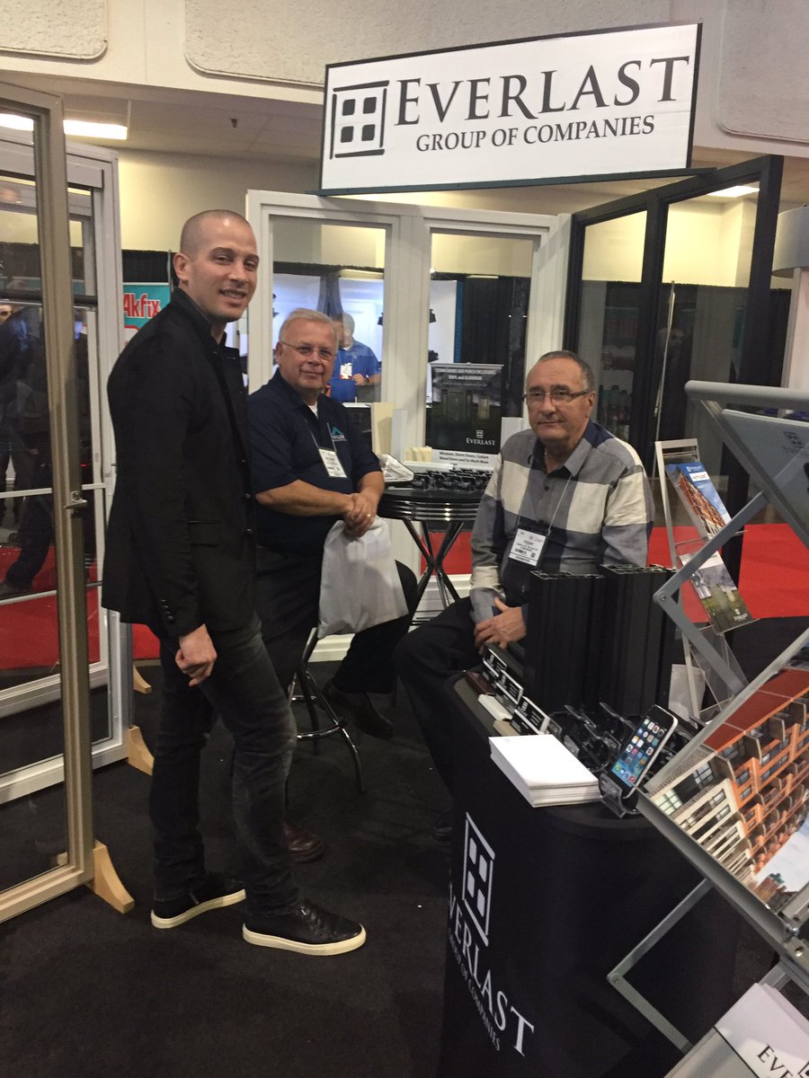 FenCanada's tweet photo. Congratulations @Everlast_ on winning Best New Window Product Award at #WinDoor2017 https://t.co/awekypDcLn