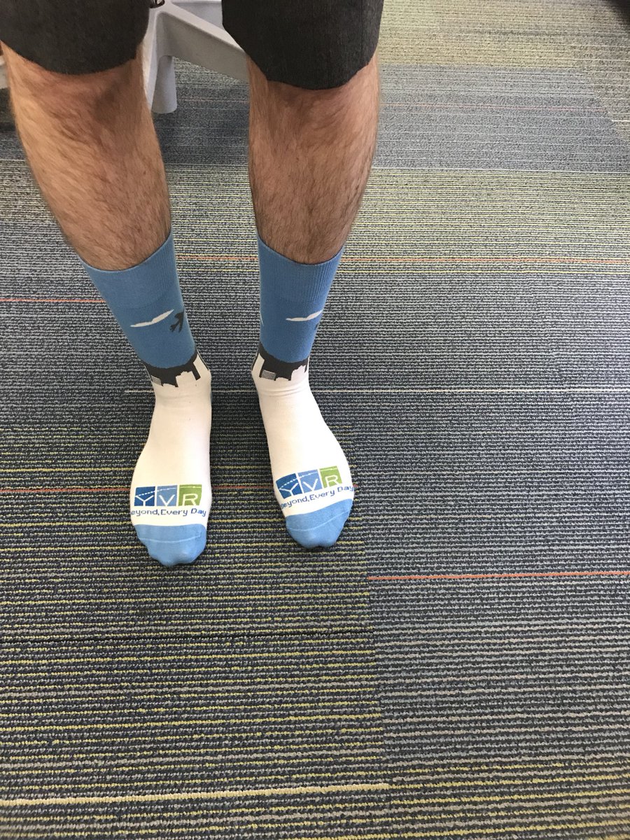 VantageAirportG's tweet photo. Spotted in the Vantage offices... #YVRsocks https://t.co/n8lmxzSK4v