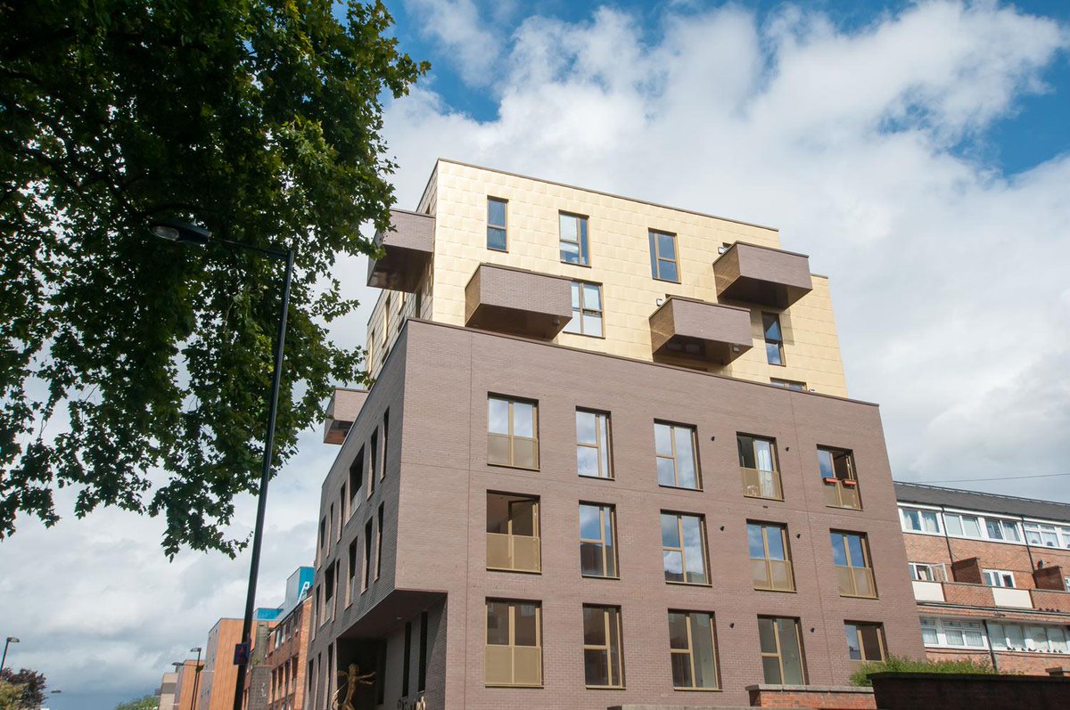 Nextmovelondon's tweet photo. #ForSale tunning two bedroom split level Penthouse #apartment in #London https://t.co/qRkee4LO6y https://t.co/41jh84epxu