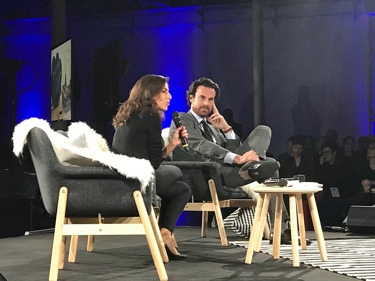 ValSauvage's tweet photo. @StephPelap, fondatrice de Restopolitan. « Un jour, je suis arrivée au bureau et j’ai dit que nous avions 48 h pour trouver une nouvelle idée et 6 semaines pour la mettre en œuvre. » #ecoevent2018 https://t.co/psJkpo65rg