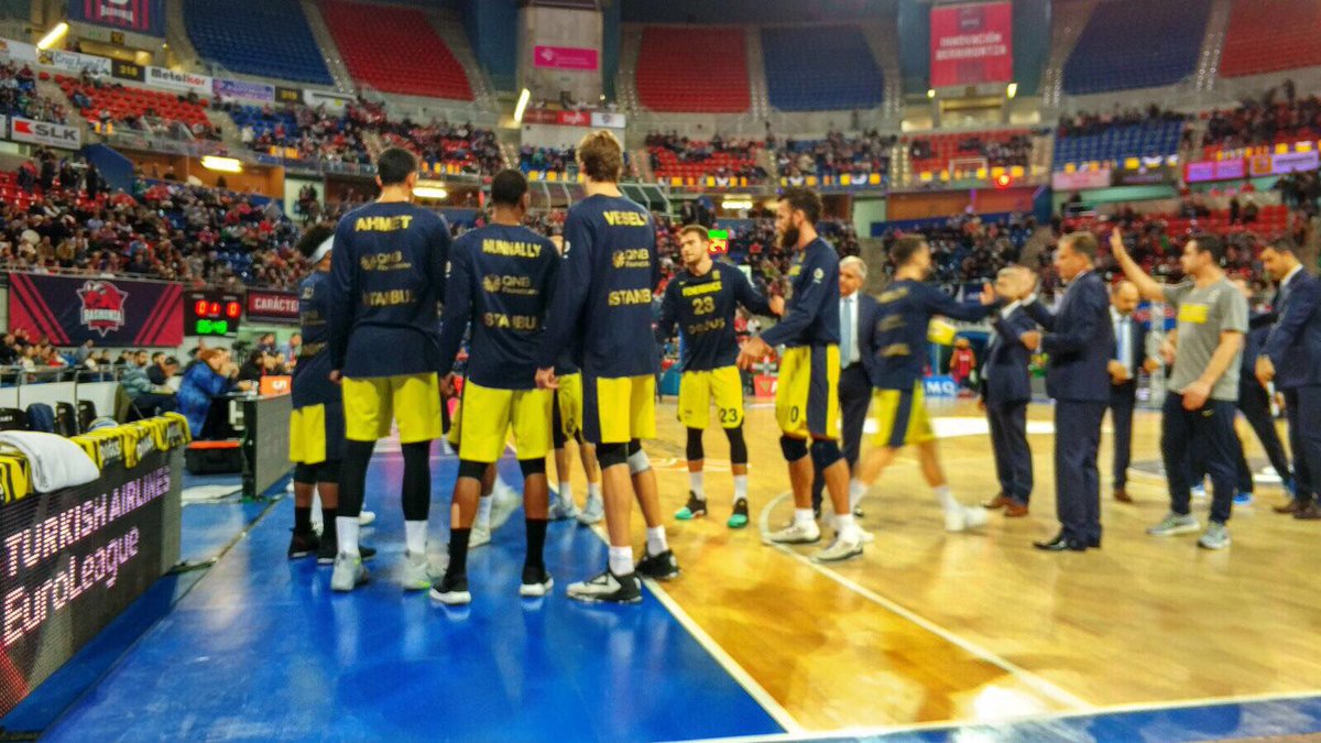 FBBasketbol's tweet photo. Mücadelenin başlamasına dakikalar kaldı. Başarılar Fenerbahçe Doğuş! #NeverEnough #GameON https://t.co/y2UI08FsCF