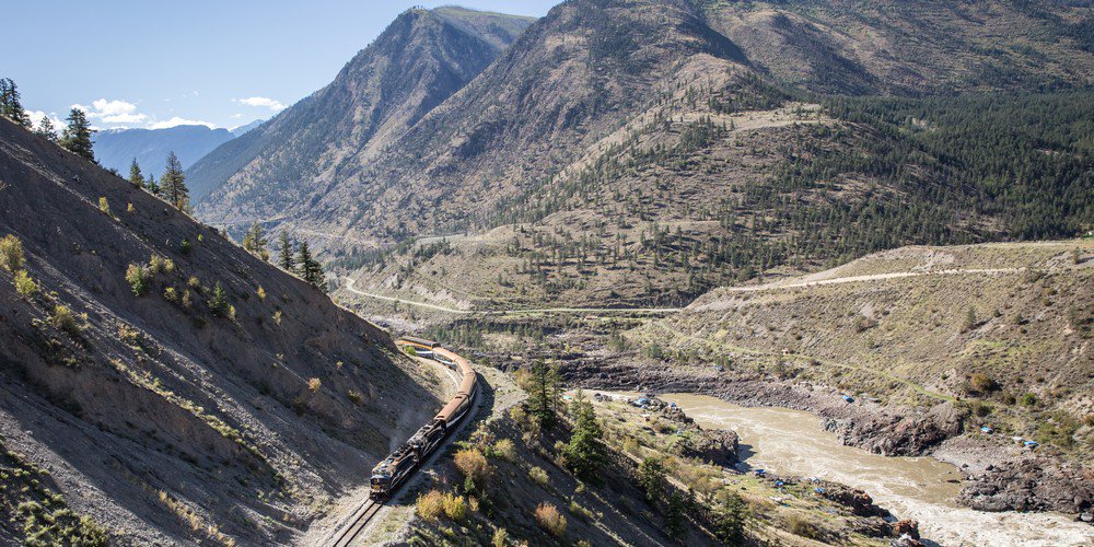 DoetsExperience's tweet photo. Tip van Patricia: maak jouw Canadareis compleet met een luxe 2 daagse treinreis van de Rocky Mountaineer. https://t.co/RXtDDaoE5o #RockyMountaineer #treinreis #Canada https://t.co/nyya7rC5oh