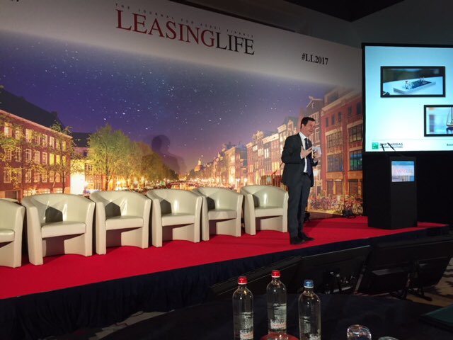 BNPPLeasingFR's tweet photo. Pascal Layan, notre Directeur Commercial International sur scène pour la conférence #LL2017. Au programme : état de l'industrie, challenges et opportunités. https://t.co/S5Scw8hOBZ