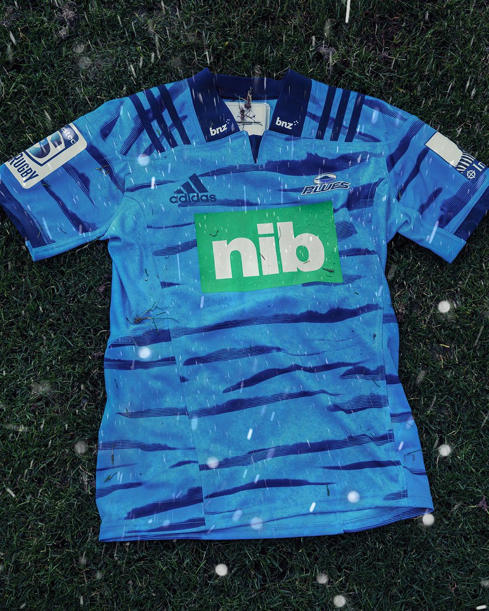BluesRugbyTeam's tweet photo. 2018 Blues Super Kit. Dropping in store early December. 
#LightEmUp #BluesAllDay https://t.co/KfJP0FaEtz