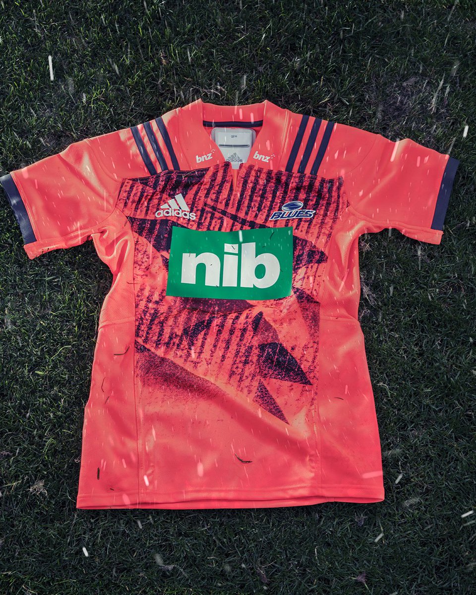 BluesRugbyTeam's tweet photo. 2018 Blues Super Kit. Dropping in store early December. 
#LightEmUp #BluesAllDay https://t.co/KfJP0FaEtz