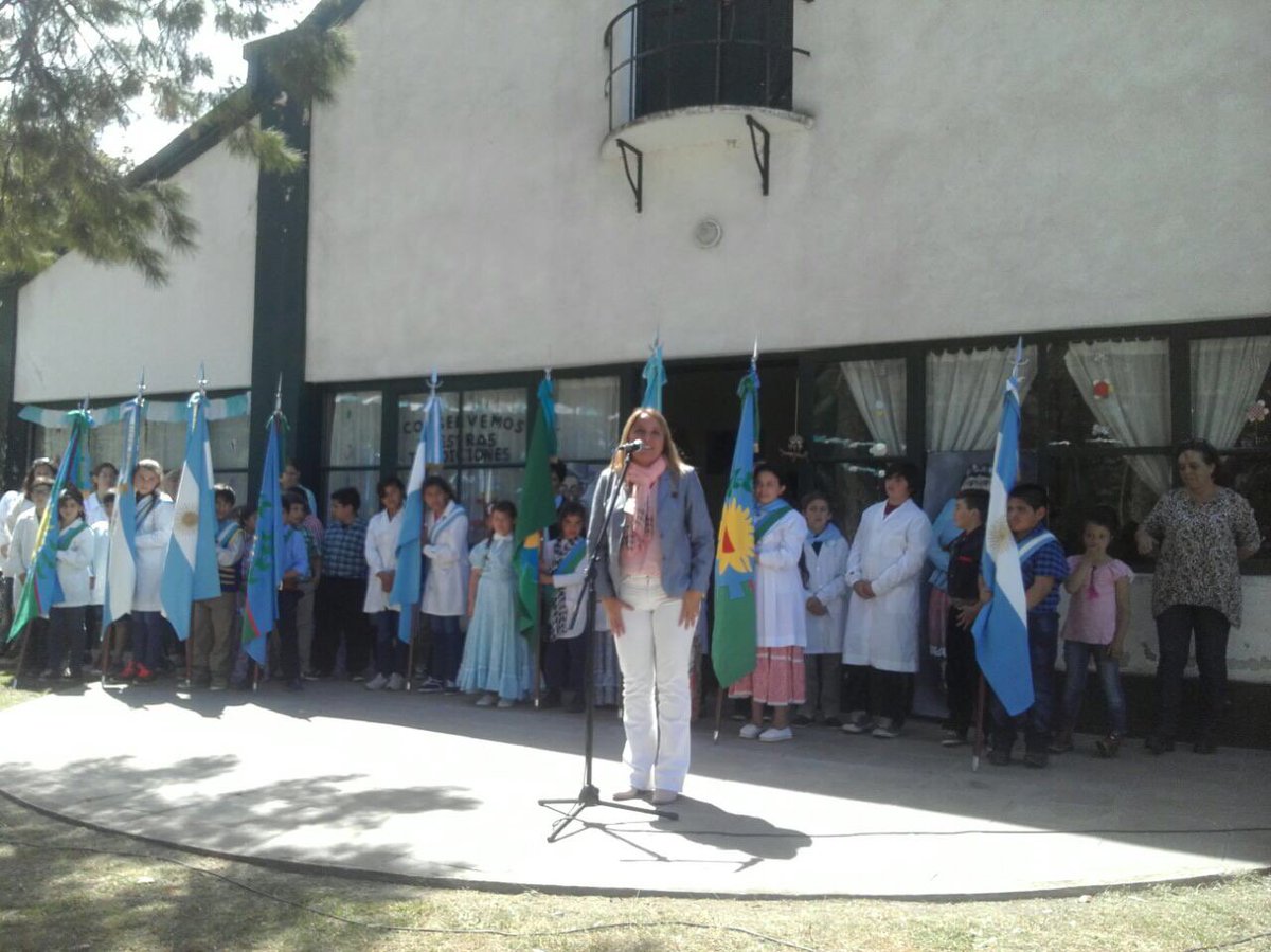 PrimariaBA's tweet photo. En General Belgrano, participamos del cierre del Proyecto de escuelas Rurales, conmemorando el Día de la Tradición, reivindicando lo Nacional, fortaleciendo el sentido de pertenecía en la comunidad y resignificando su identidad socialmente. https://t.co/DMkFFyAw2h