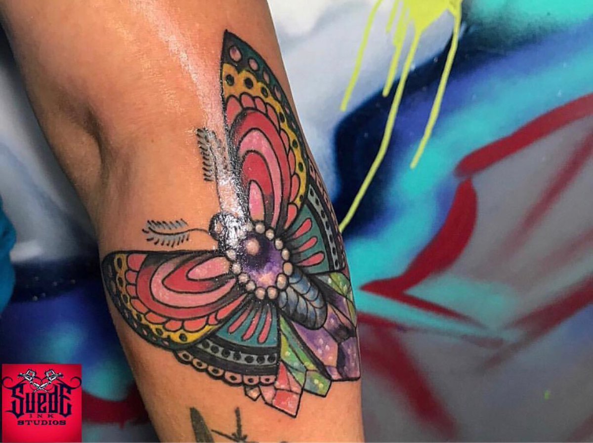 suedeinkstudios's tweet photo. 2⃣4⃣0⃣🔴3⃣5⃣1⃣🔴5⃣2⃣5⃣8⃣
TATTOO SPECIALS GOING ON FOR THE HOLIDAYS !!
Call or DM to schedule your appointment 
#tattooshop #202 #tattoo #tattoos #tatts #tatted #dmvtattooshop #howarduniversity #ink #inkaddict #bowie #tattooist #tattooartist #dmvtattooartist https://t.co/CqiWG7Qk3L