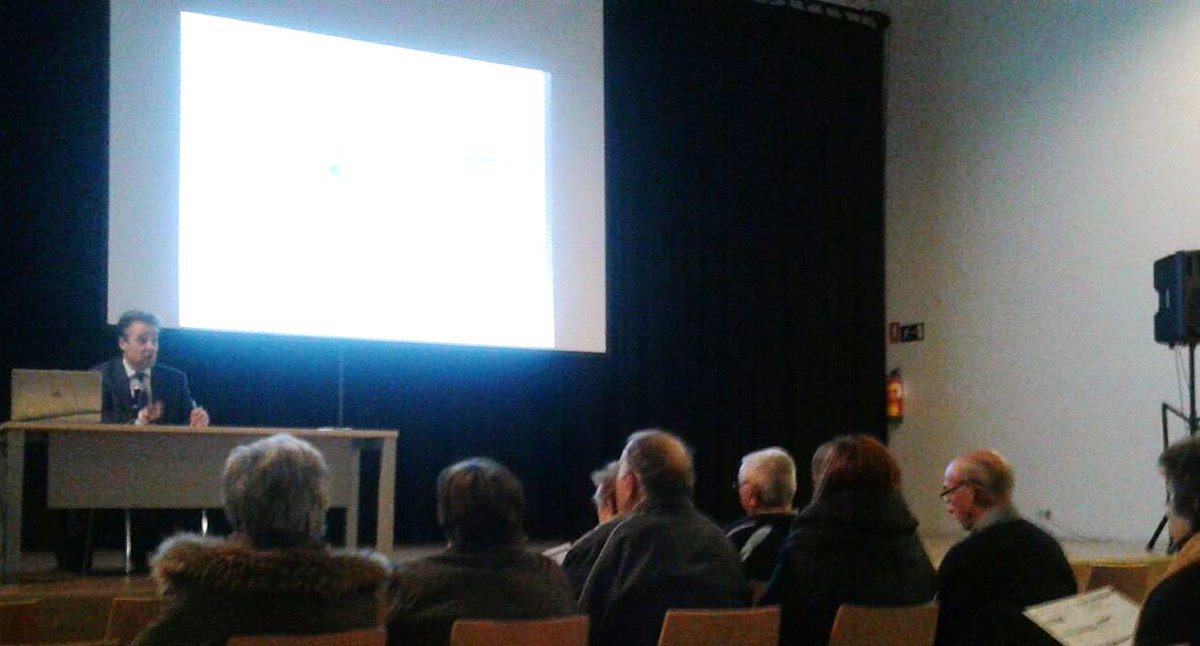 ACSanJorge's tweet photo. Gracias a todos/as los #consumidores que habéis asistido hoy a nuestra charla sobre la factura de la #electricidad y #consumoresponsable, en Centro Mayores Rey Fernando de #Zaragoza. https://t.co/s0zou1Nn9B