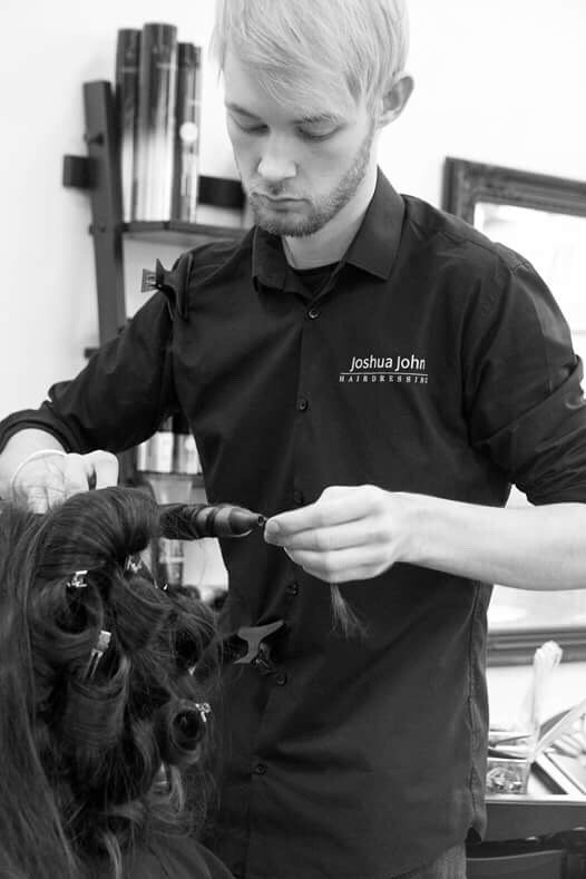 resp_finance's tweet image. Congratulations @CreativePrintNW Joshua John Hairdressing, @TheMilkLounge @RuachMusic - "Young Entrepreneur of the Year" finalists in the Citi Microentrepreneurship Awards responsiblefinance.org.uk/2017/11/shortl…